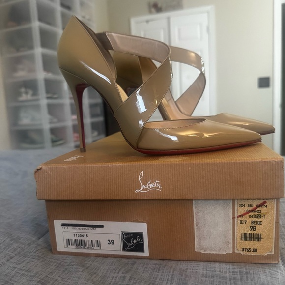 Christian Louboutin Nude Patent Leather Heels - Picture 1 of 3